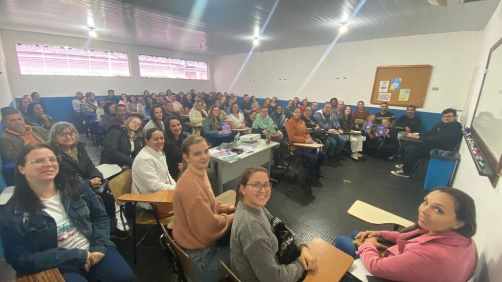 Nova Friburgo capacita agentes de saúde em estratégias de vacinação