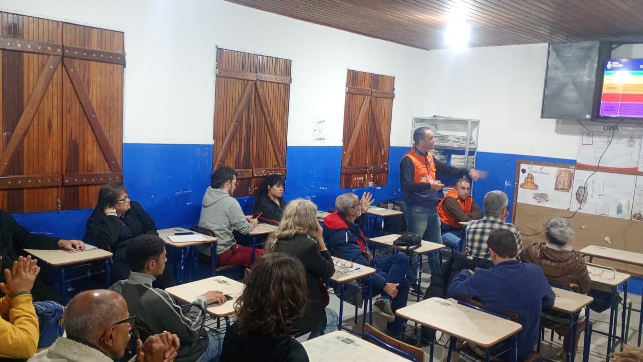 NOVA FRIBURGO REGULAMENTA 12 NOVOS NUPDECS E AMPLIA REDE COMUNITÁRIA DE PROTEÇÃO E DEFESA CIVIL
