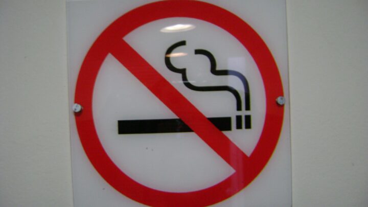 no smoking sign Brazil — Andrevruas